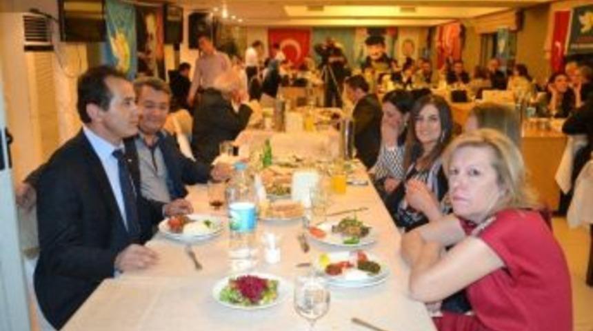 Ulus-der &Uuml;yeleri Dayanışma Yemeğinde Buluştu