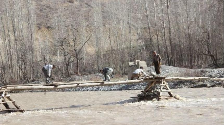 (&ouml;zel Haber) K&ouml;yl&uuml;lerin Seyyar K&ouml;pr&uuml; &Ccedil;ilesi