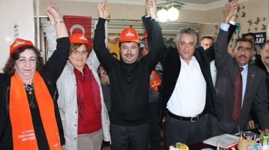 Ak Partili Adnan Yılmaz'a "pastalı" Se&ccedil;im Dopingi