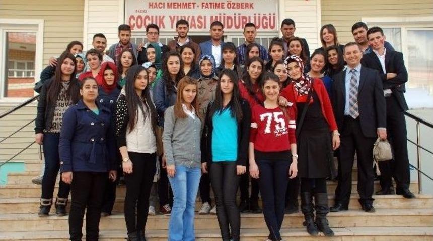 Nizip Myo &Ouml;ğrencileri &Ccedil;ocuk Yuvasında