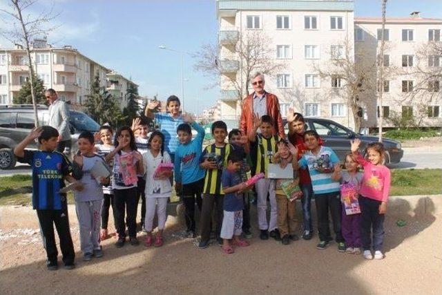 Kırklareli Belediye Başkanı Çağlayan’dan Çocuklara Oyuncak