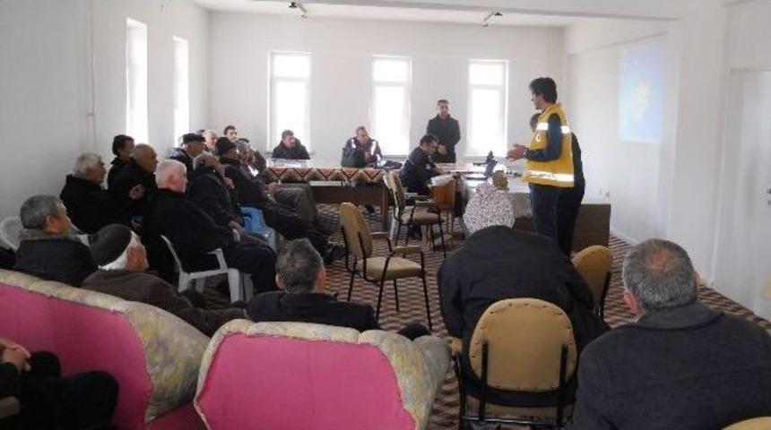 Aksaray'da Trakt&ouml;r S&uuml;r&uuml;c&uuml;lerine Eğitim