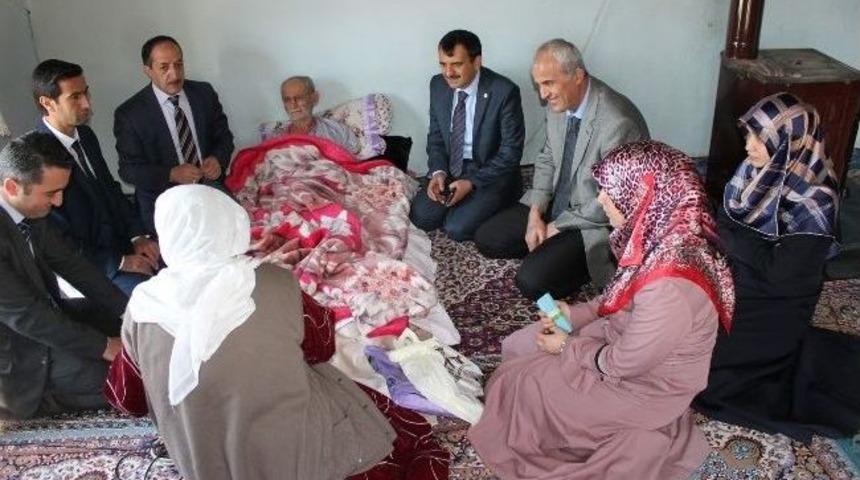 Hakkari&rsquo;de Yaşlılar Haftası Etkinlikleri