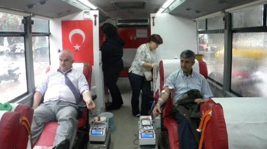T&uuml;rk Kızılayı Tekirdağ Kan Alma Birimi Kan Bağışı Almaya Devam Ediyor
