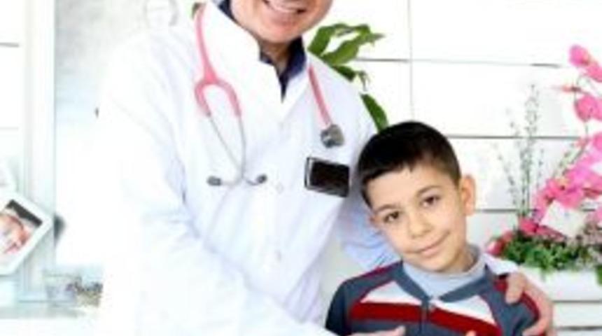 B&ouml;brek Sorunu İle Doğan &Ccedil;ocuk, 8 Yaşında Sağlığına Kavuştu