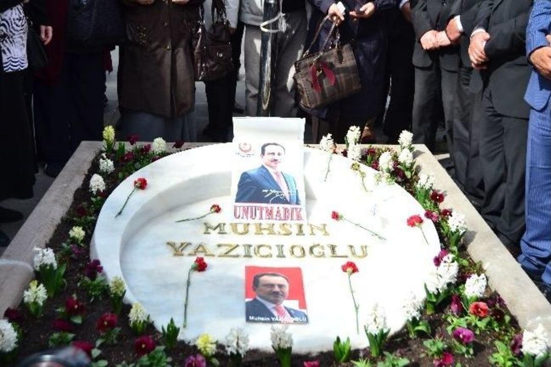 Merhum Yazıcıoğlu Kabri Başında Dualarla Anıldı