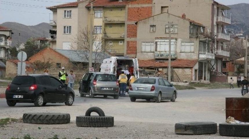 Afyonkarahisar&rsquo;da Trafik Kazası: 1 Yaralı