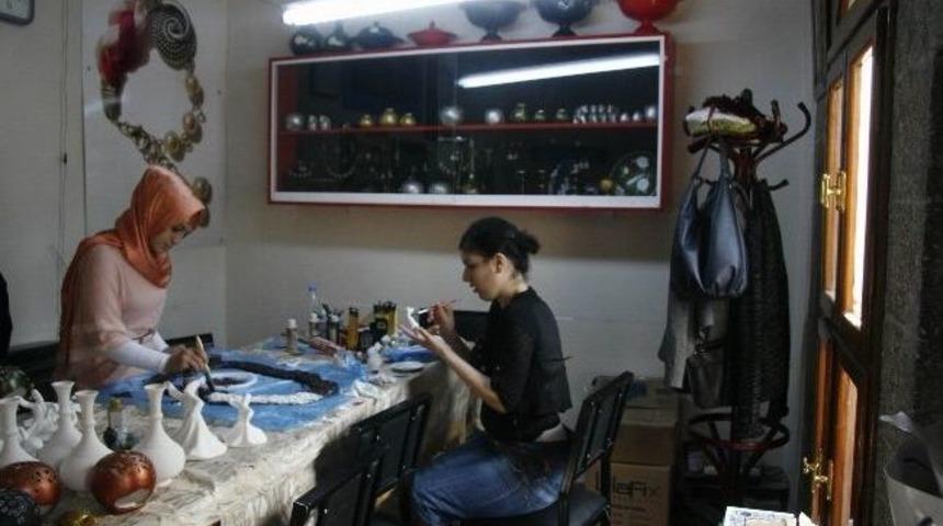 Diyarbakır&rsquo;da &lsquo;nasırlı Ellerle Emeğimi Kazanıyorum&rsquo; Projesi