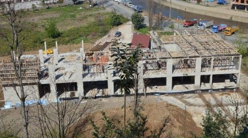 Rize&rsquo;de Gen&ccedil;lik Merkezi İnşaatları Devam Ediyor