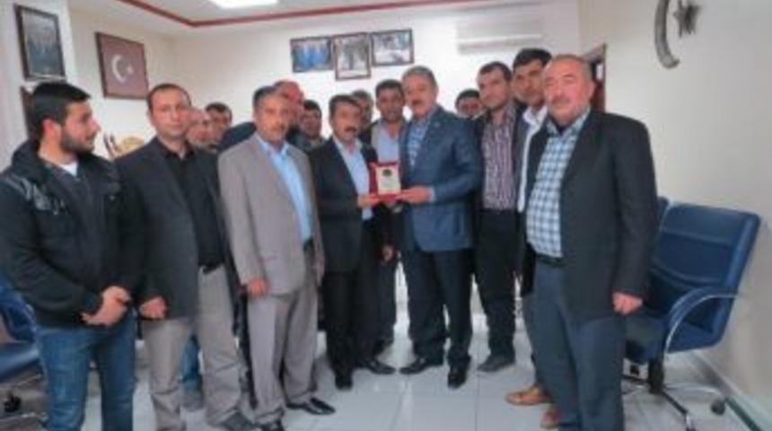 Seyyar Pazarcılar Esanf Odası&rsquo;ndan Mesob Başkanı Keskin&rsquo;e Plaket