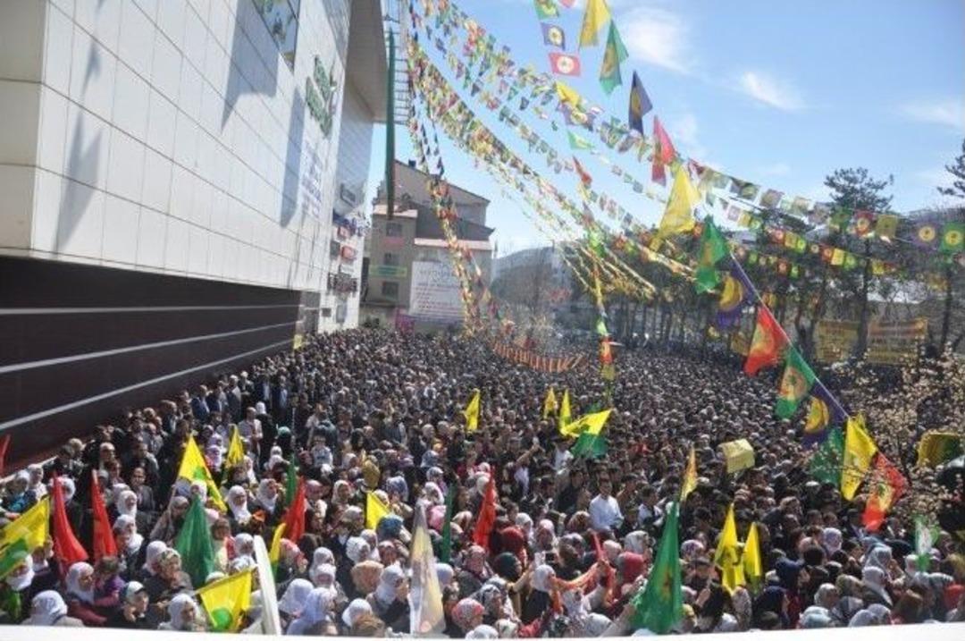 Selahattin Demirtaş Tatvan&rsquo;da