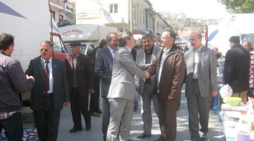 B&uuml;nyan Belediye Başkanı Ve Başkan Adayı Mehmet &Ouml;zmen&rsquo; E Salı Pazarında Yoğun İlgi