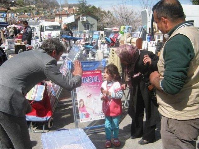 Bünyan Belediye Başkanı Ve Başkan Adayı Mehmet Özmen’ E Salı Pazarında Yoğun İlgi