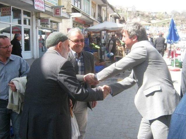 Bünyan Belediye Başkanı Ve Başkan Adayı Mehmet Özmen’ E Salı Pazarında Yoğun İlgi