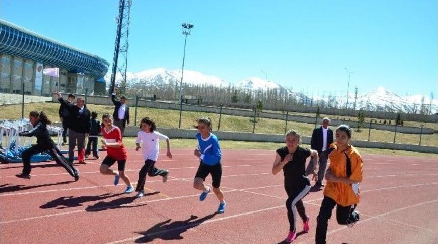 Puanlı Atletizm İl Birinciliği Heyecanı Başladı