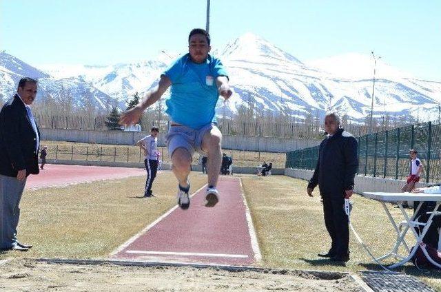 Puanlı Atletizm İl Birinciliği Heyecanı Başladı