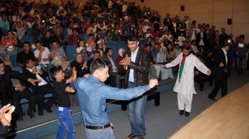 Hazara T&uuml;rkleri Nevruzu Kutladı