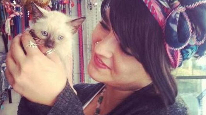 &Uuml;niversiteli Ceren'in Kalbi Ethem De Atıyor