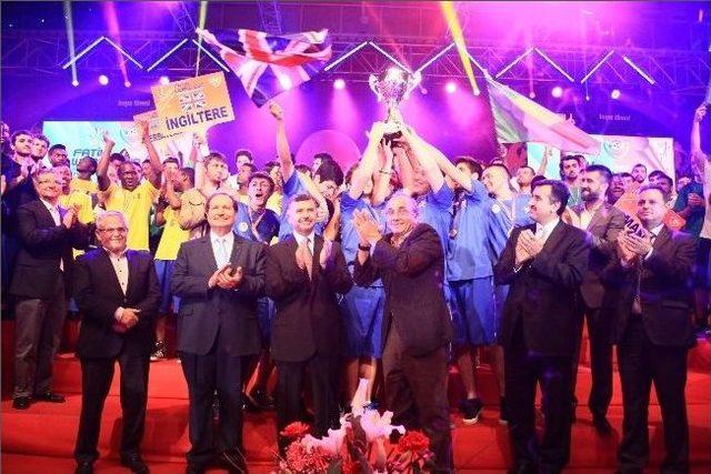 'fatih World Cup 4' Şampiyon İngiltere Oldu