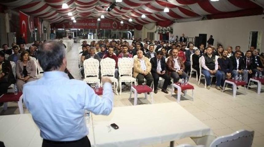 Bayraklı'da Yeni Pazarlar Yolda