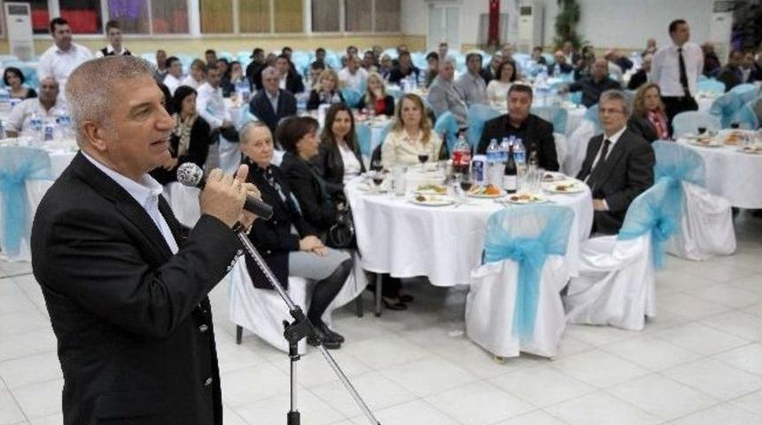 Başkan Durak İş&ccedil;ilerine &Ouml;vg&uuml; Yağdırdı