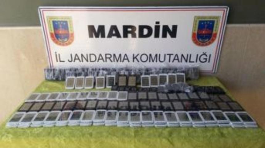 Mardin’de 141 Bin Lira Değerinde Kaçak Cep Telefonu Ele Geçirildi