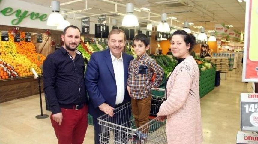 Esenyurtlu Esnaflar, Başkan Kadıoğlu İle İstikrara Devam Dedi