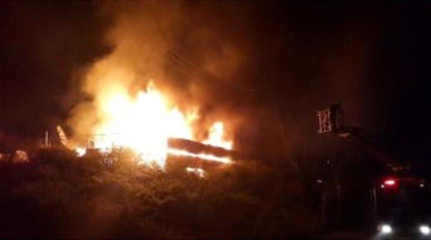 Plastik At&ouml;lyesi Yangında Kullanılamaz Hale Geldi