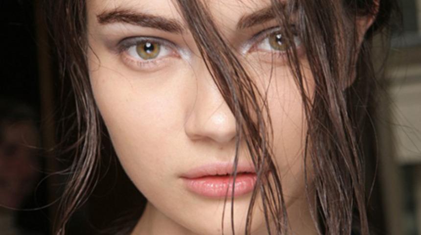 En g&uuml;zel ıslak g&ouml;r&uuml;n&uuml;ml&uuml; sa&ccedil; modelleri