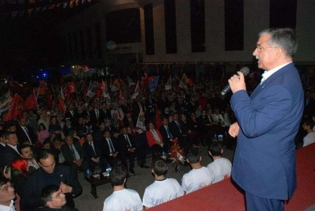 Bakan Yılmaz: "suriye'nin Yanında Duranlar Utansın"