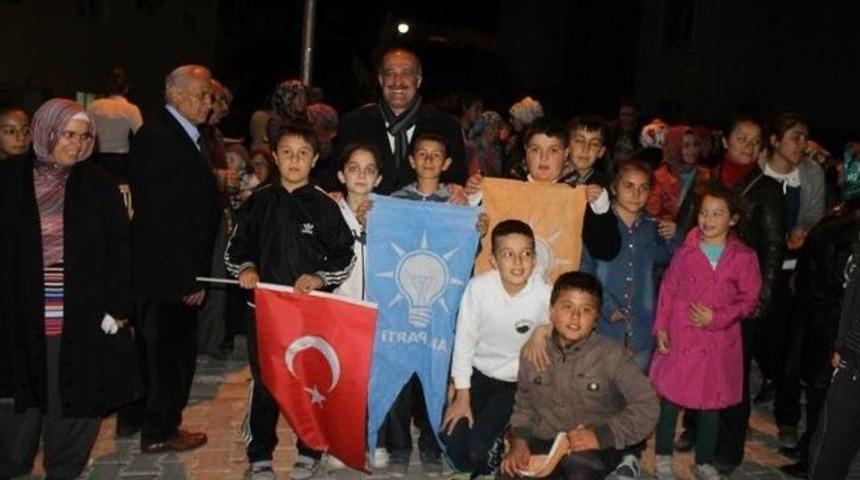 Aşkın, Toki Sakinleri İle Bir Araya Geldi