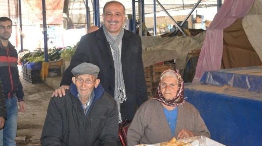 Başkan Adayı Aşkın; Pazarcılarla Kahvaltıda Buluştu