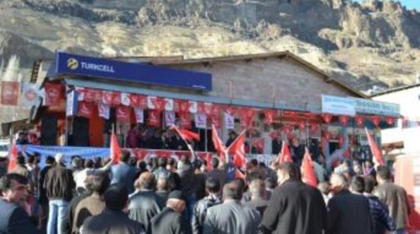 Şenkaya'da Saadet Partisi Mitinginde B&uuml;y&uuml;k Coşku