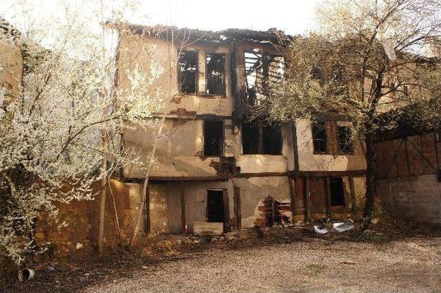 Kastamonu’da Tarihi Ev Küle Döndü 1