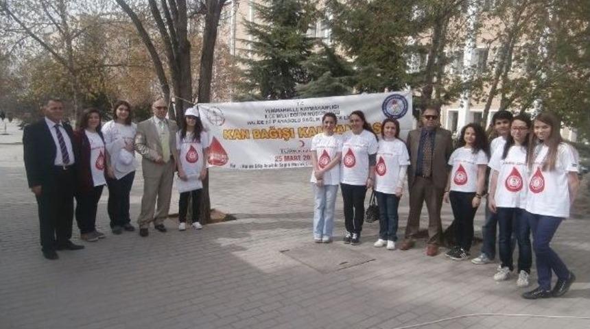 Halide Edipli &Ouml;ğrencilerden Kan Bağışında &Ouml;rnek Davranış