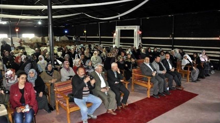 İlahiyat&ccedil;ı Yazar D&ouml;ngeloğlu&rsquo;nun Katılımıyla Sohbet Ve S&ouml;yleşi Programı D&uuml;zenlendi