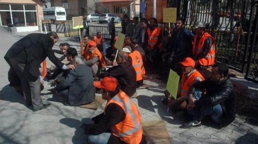 İşten &Ccedil;ıkarılan İş&ccedil;iler 3 G&uuml;nl&uuml;k Eylem Başlattı