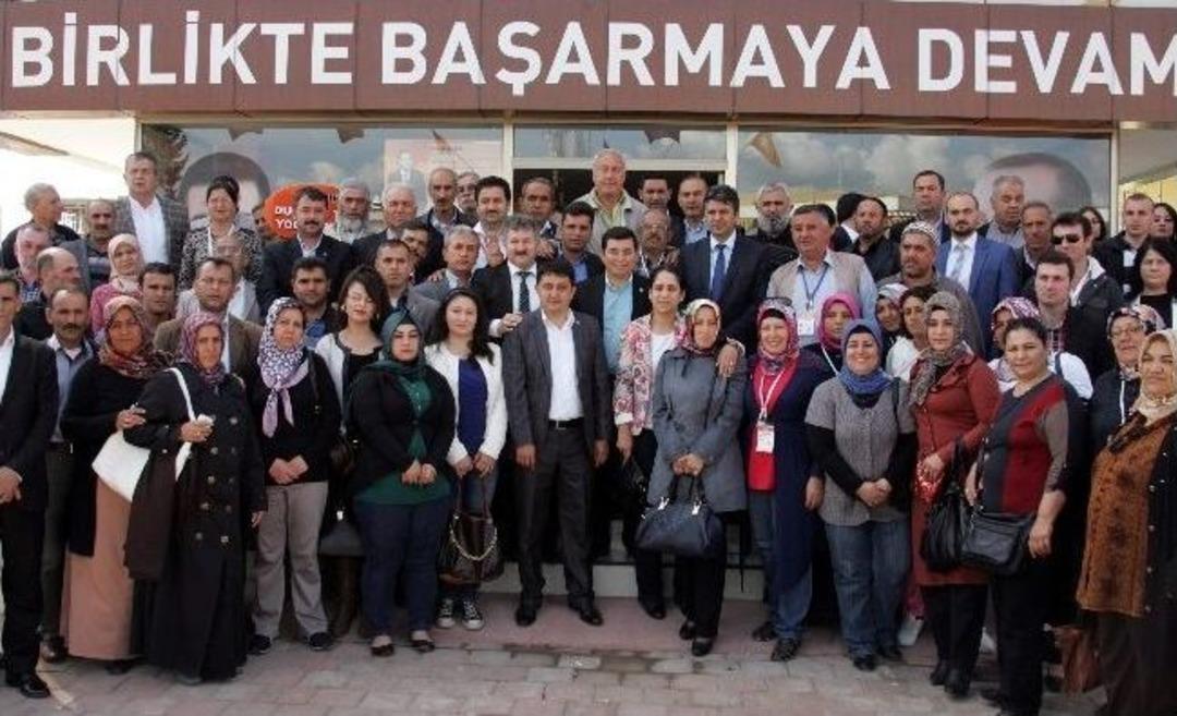 Ak Parti Kepez İl&ccedil;e Teşkilatı İki Ayda 106 Bin Ev Ziyaret Etti