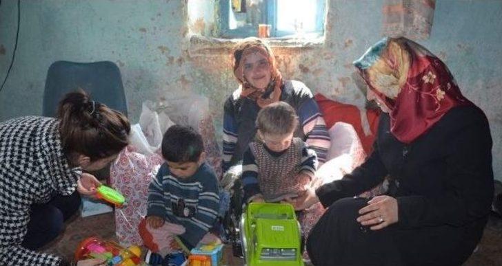 Özalp Kaymakamlığı’ndan Cam Ailesine Yardım Eli G4