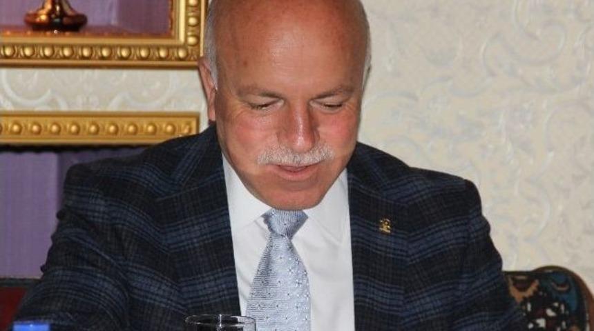 Ak Parti Erzurum B&uuml;y&uuml;kşehir Belediye Başkan Adayı Sekmen, Gazetecilerle Bir Araya Geldi