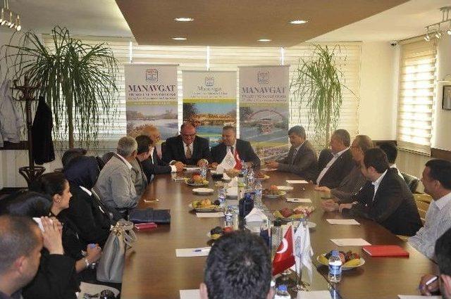 Ak Parti Adayı Barut, “hedefimiz Manavgat’ı Büyütmek”