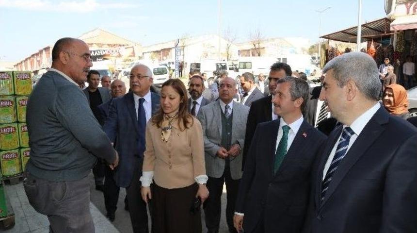 Ak Parti Adayları İş&ccedil;ilerle &Ouml;ğle Yemeğinde Bir Araya Geldi