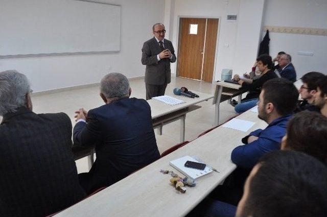 Kayseri Gazeteciler Cemiyeti Başkanı Altınkaya’dan Öğrencilere Konferans