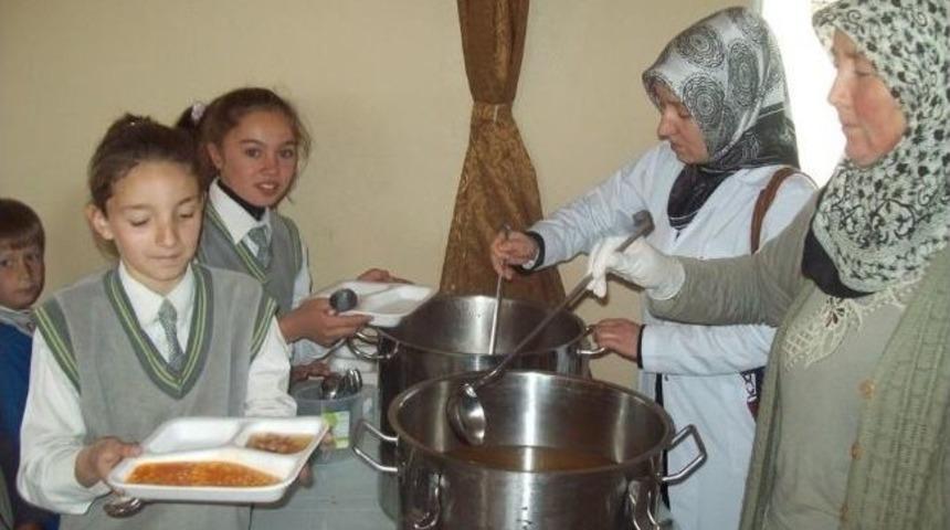 &Ouml;ğrencilere &Ccedil;anakkale Savaşı'nın Men&uuml;s&uuml; İkram Edildi