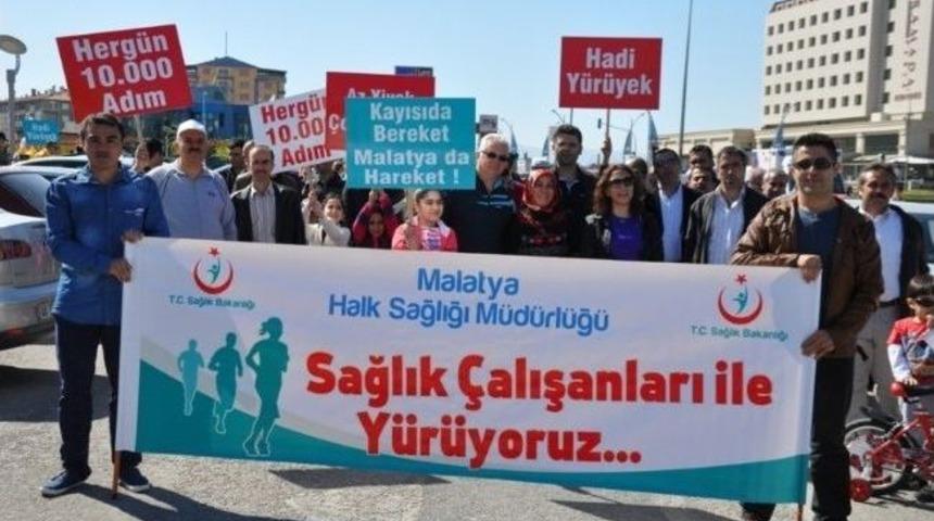 Şener: &ldquo;sağlık İ&ccedil;in G&uuml;nde En Az 30 Dakika Y&uuml;r&uuml;y&uuml;n&rdquo;