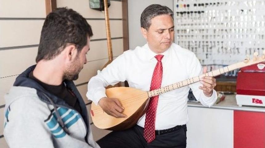 Chp&rsquo;li Uysal&rsquo;dan Esnaf Ziyareti