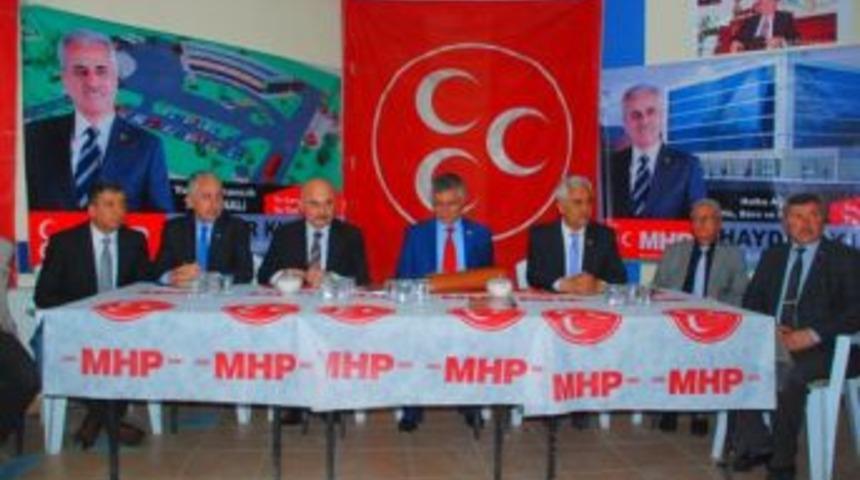 MHP Ankara Milletvekili Yeni&ccedil;eri ve Vahapoğlu Osmancık'a geldi.