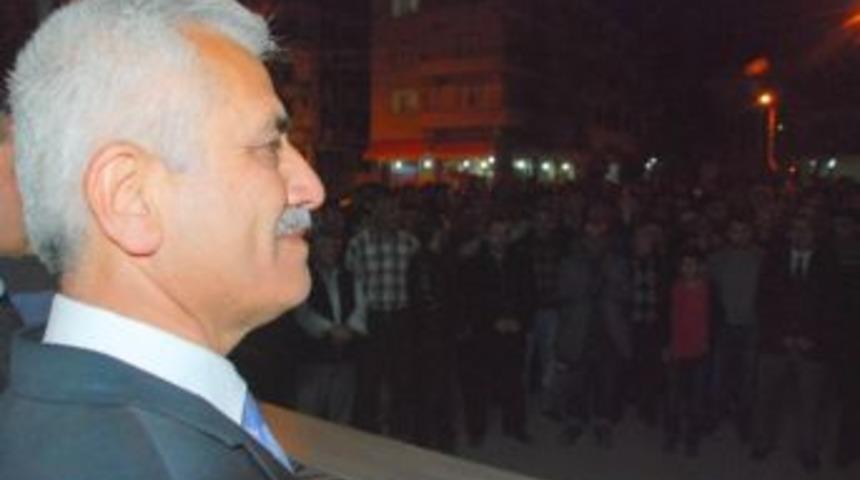 Kurşun'un  Konuşmasında İzdiham