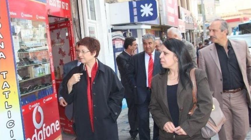 Chp&rsquo;li Sarı Mardin&rsquo;de Esnafı Ziyaret Etti