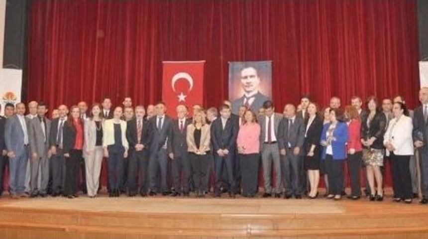 Aldırmaz&rsquo;dan B&uuml;rokratlara Teşekk&uuml;r Plaketi